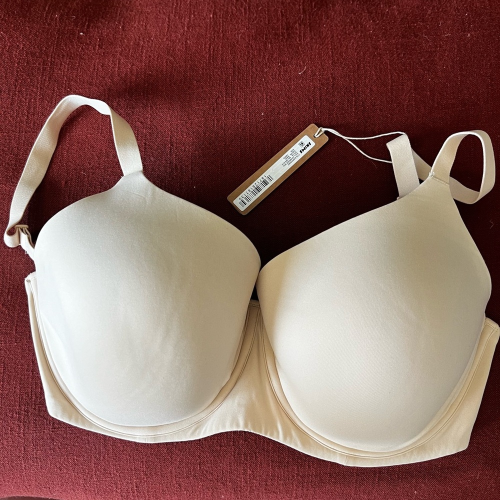 SKIMS T-Shirt Bra / color: Sand / size: 34DDD